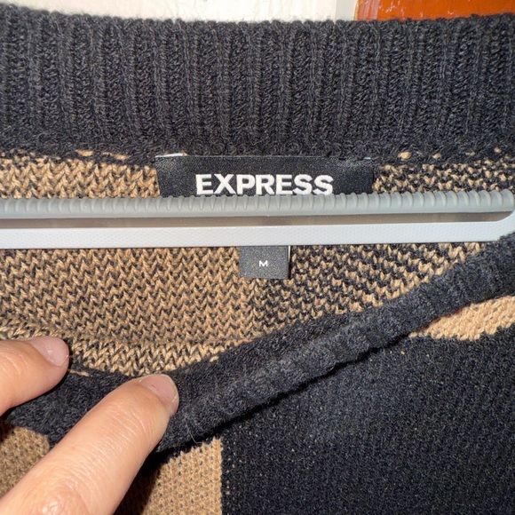 Express sweater - Picture 2 of 2